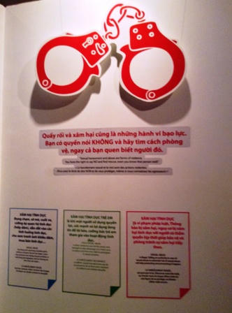 Đi xem “chuyện người lớn” công khai